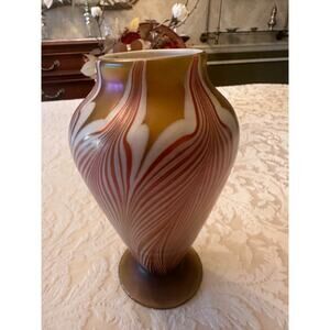 Vandermark Iridescent Art Glass Vase 9" Tall Hand-Blown Pulled Feather signed